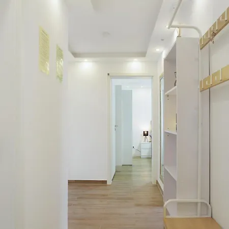 Modern Neuburg 7 - New