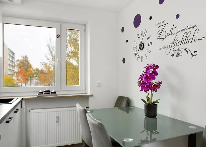 Modern Neuburg 7 - New